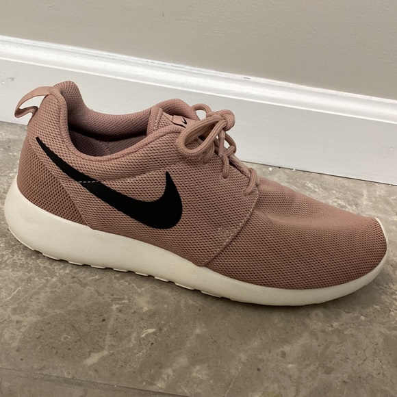 Rose Gold Nike Shoes - Picture 3 of 8
